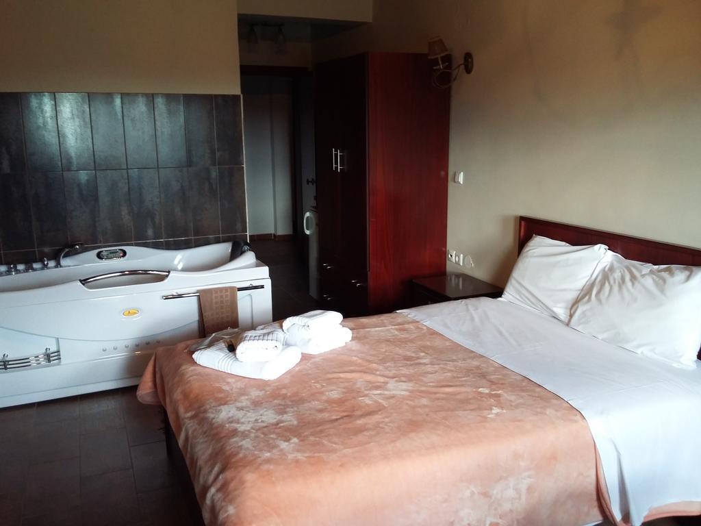 Voreas Hotel Loutraki  Room photo