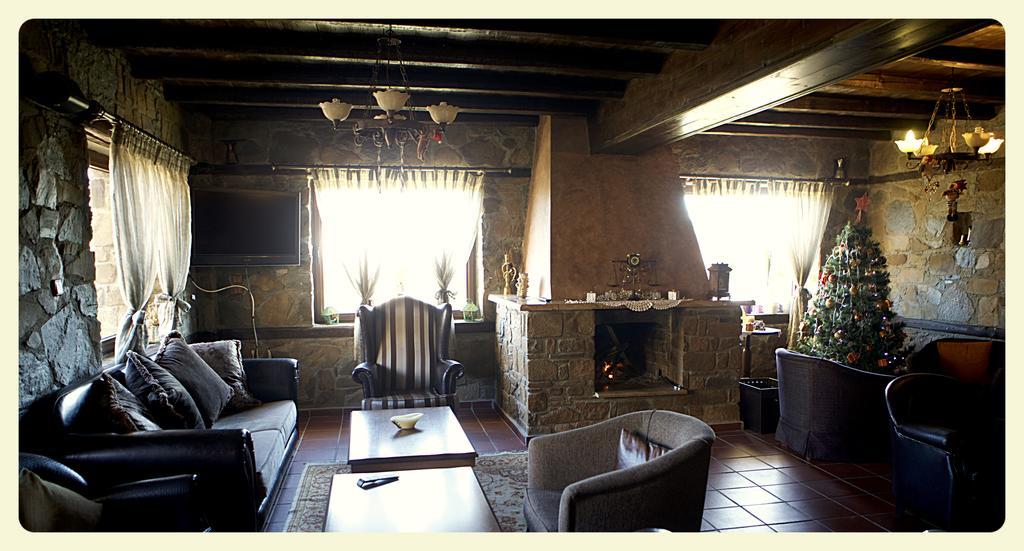 Voreas Hotel Loutraki  Exterior photo